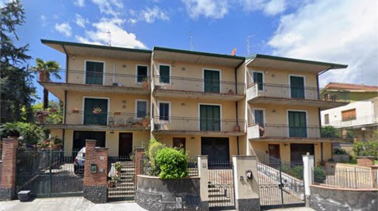 Appartamento in vendita a Trecastagni