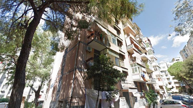 Appartamento 4 vani in Via Liguria n.8