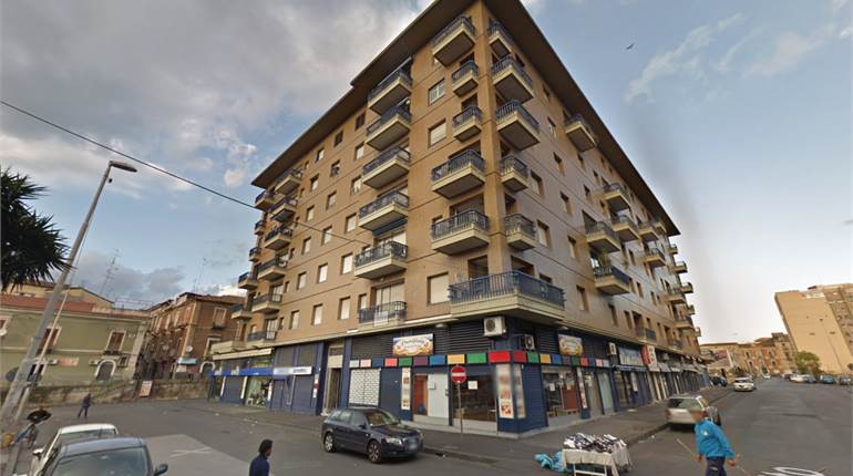 Appartamento 5 vani in Via Luigi Rizzo n. 26