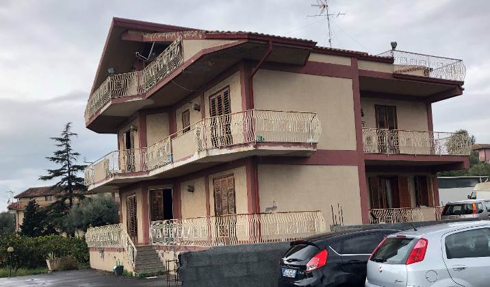 Villa 324 mq in Via Pompeo Vecchio n. 38