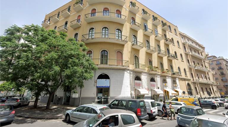 Appartamento 6 vani in Via G. D'Annunzio n. 65