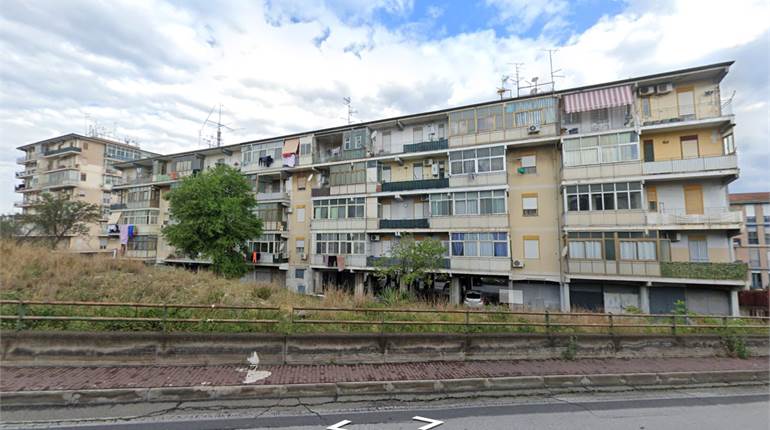 Appartamento 5 vani in Via Salomone Marino n. 25