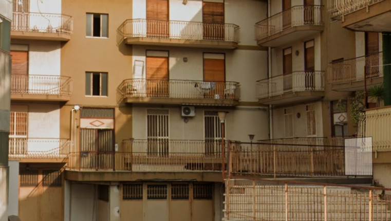 Appartamento in vendita a Aci Catena