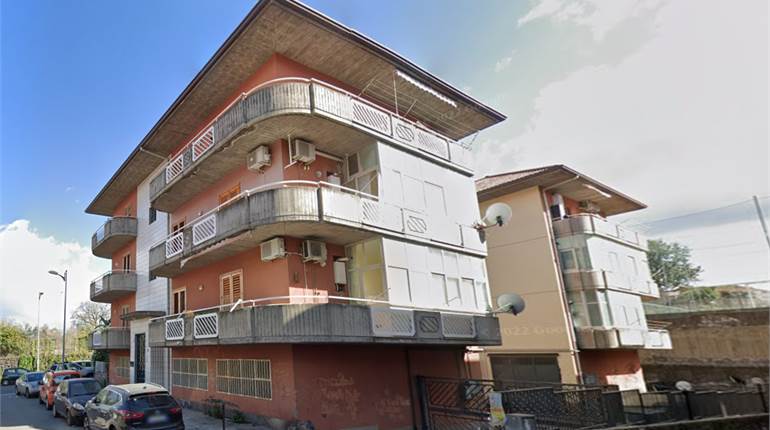 Appartamento in vendita a Aci Catena