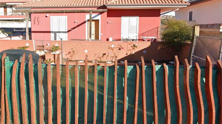 villa a pedara Via  A. De Curtis n.44